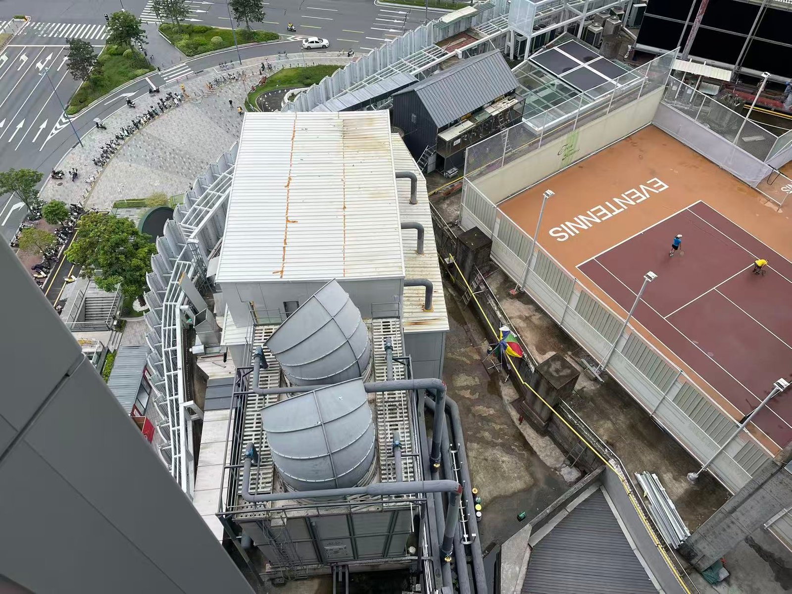 Commercial HVAC Noise Reduction for Shopping Malls | Rooftop Acoustic Enclosures